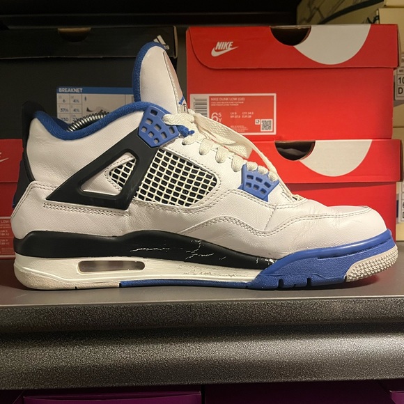AIR JORDAN 4 MOTORSPORT - Picture 3 of 11